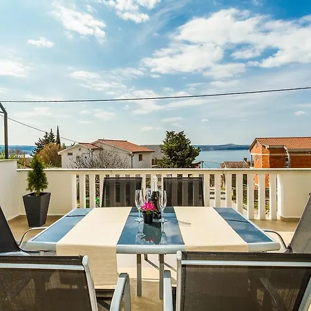 Apartmani Bregovec Maslenica Maslenica