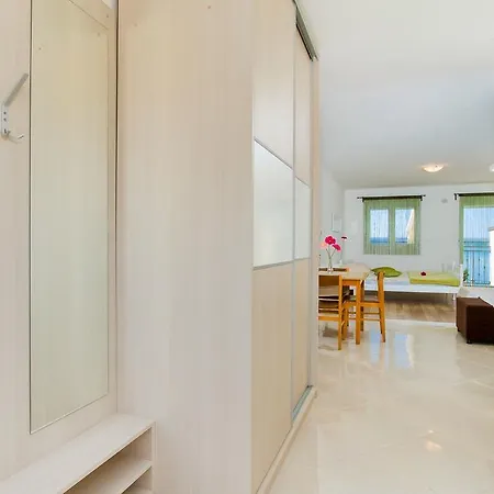 Apartmani Bregovec Maslenica *