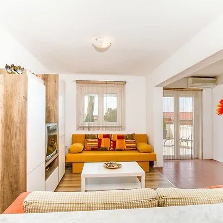 Apartmani Bregovec Maslenica * Maslenica
