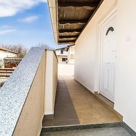 Apartmani Bregovec Maslenica *
